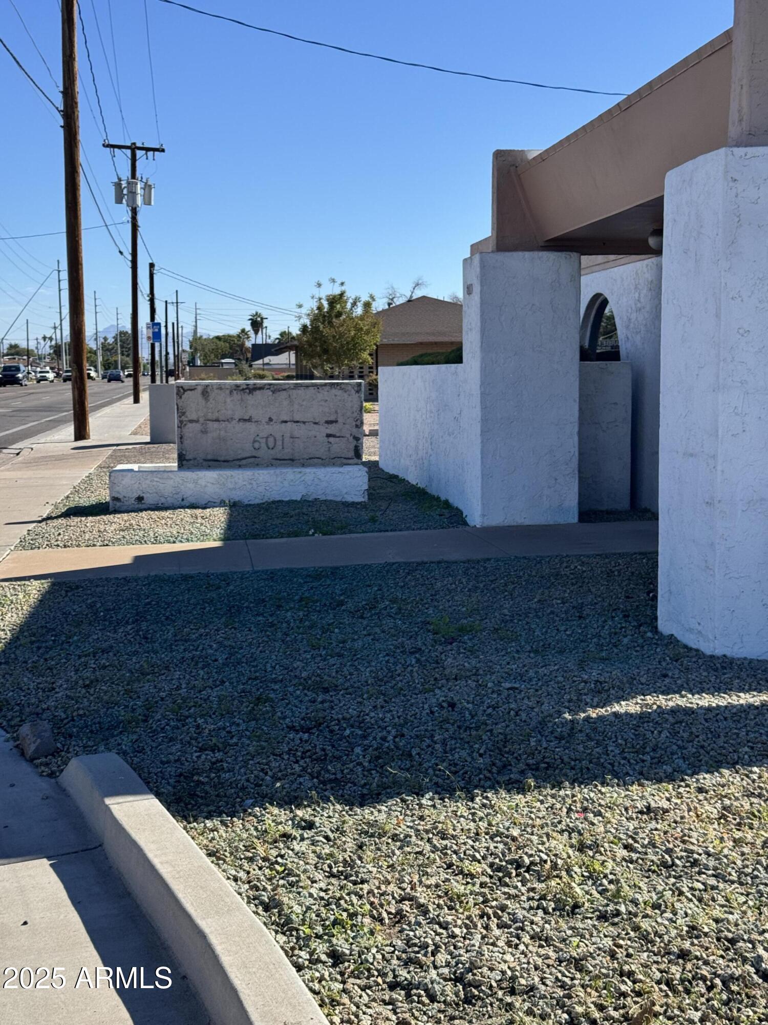 601 E University Drive