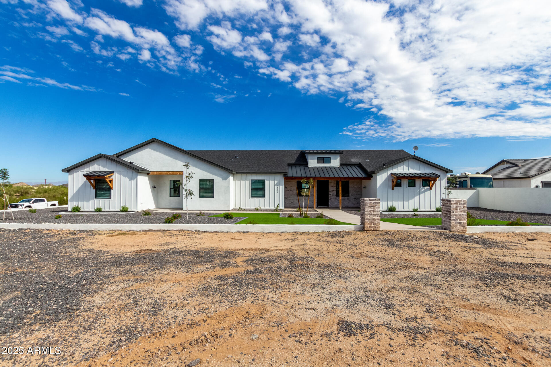 28673 N THOMPSON Road