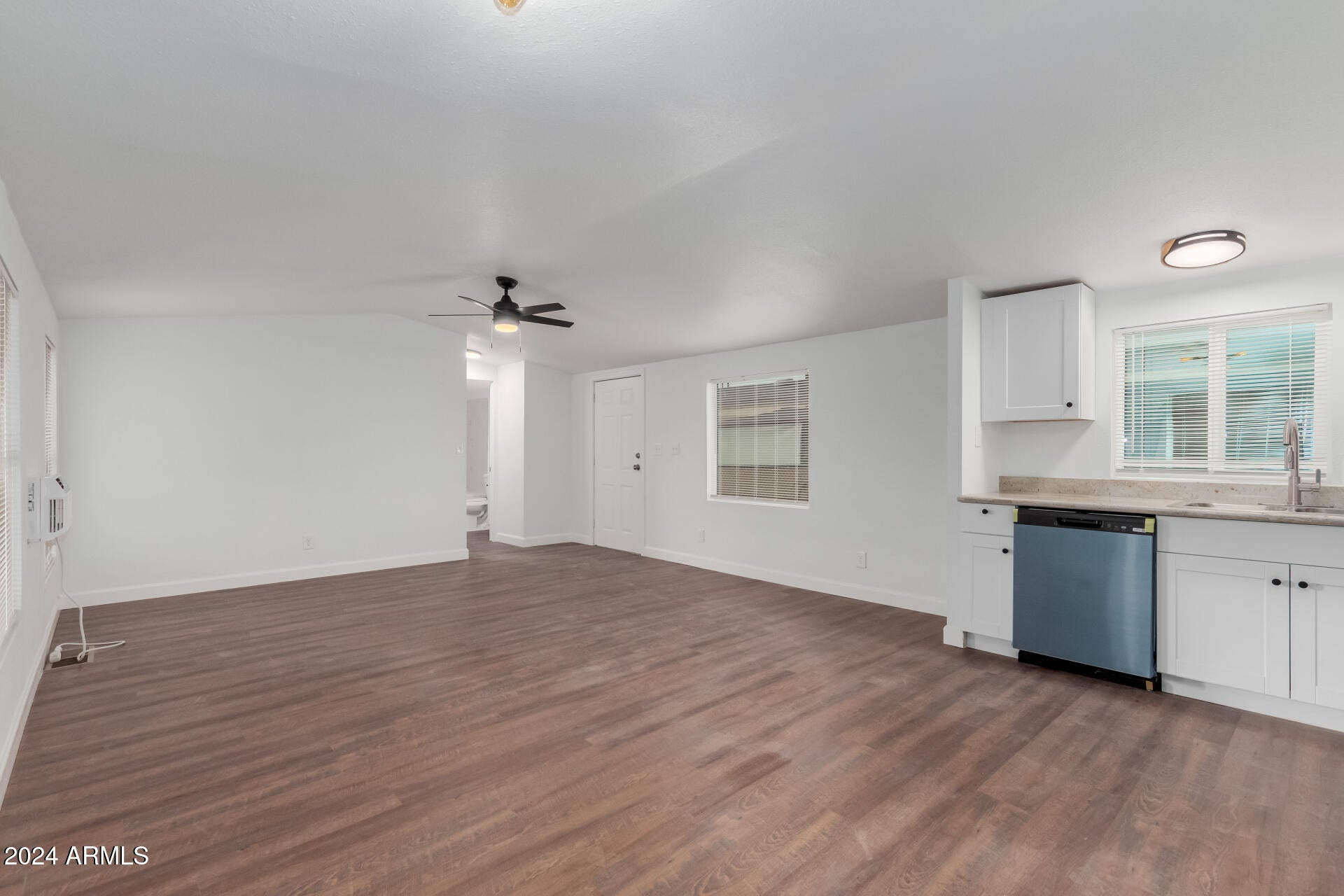 300 W LOWER BUCKEYE Road 26