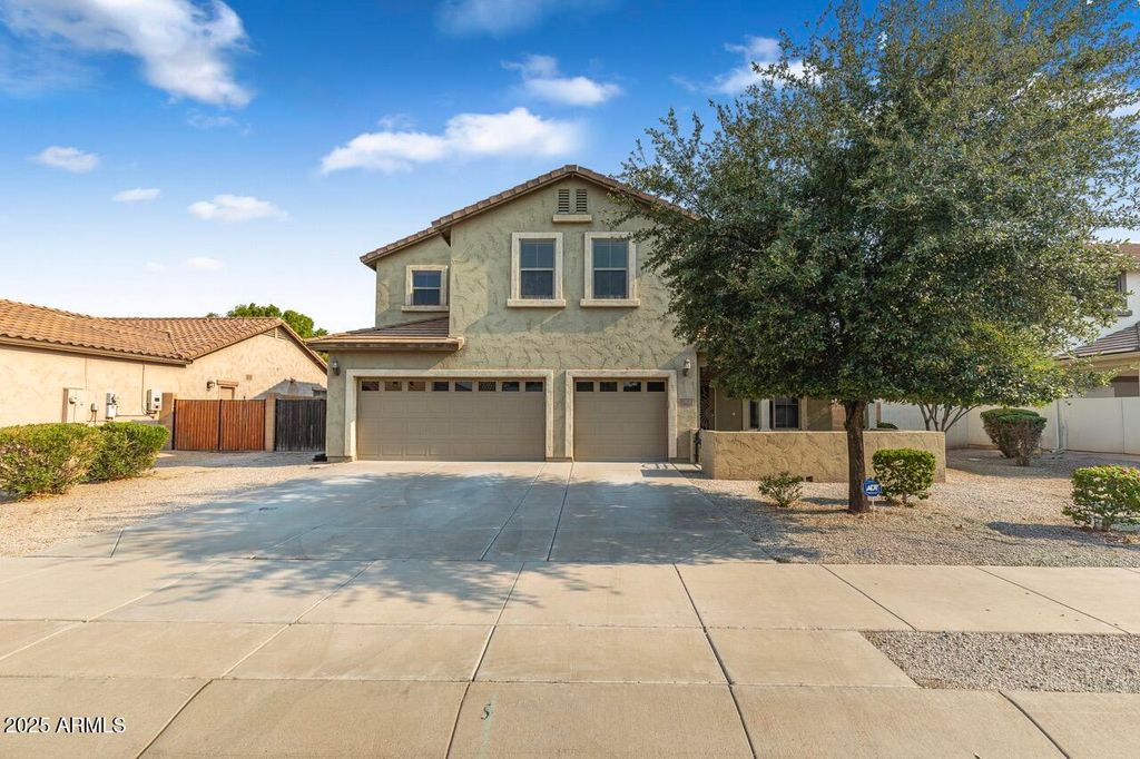 Photo of 16815 W Durango Street, Goodyear, AZ 85338 (MLS # 6913075)