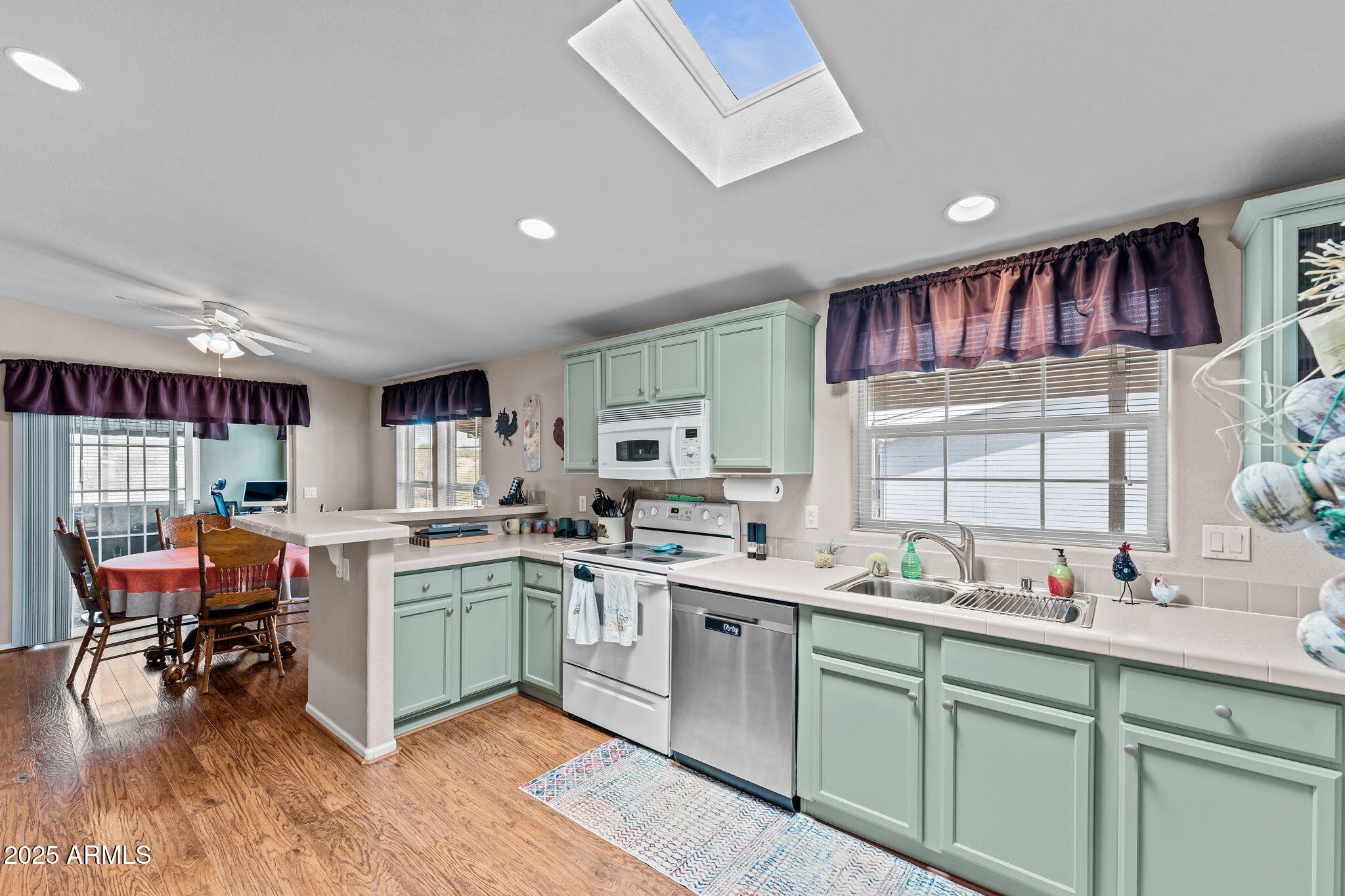 2501 W Wickenburg Way -- 181