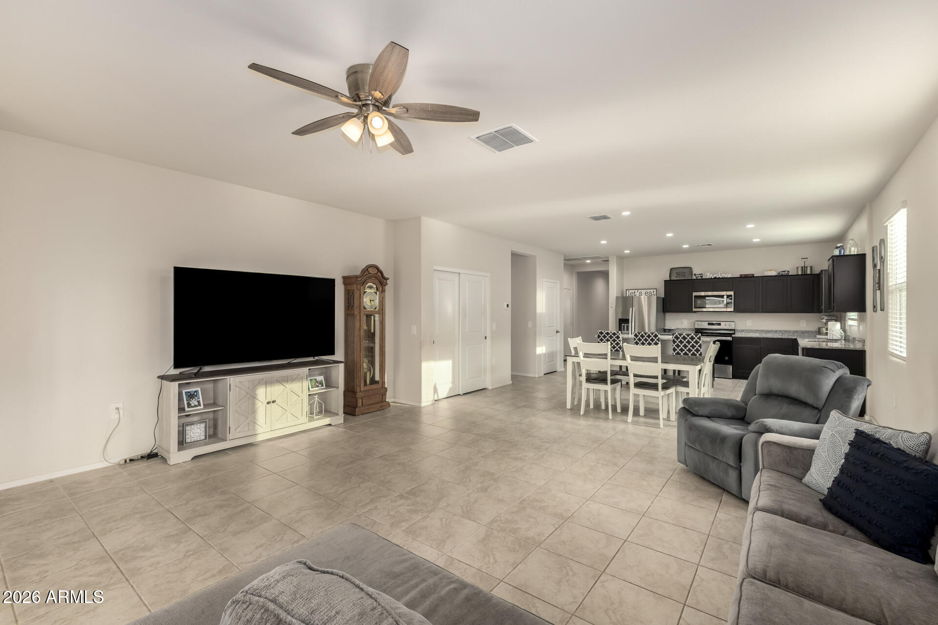 5264 E DIATOMITE Drive