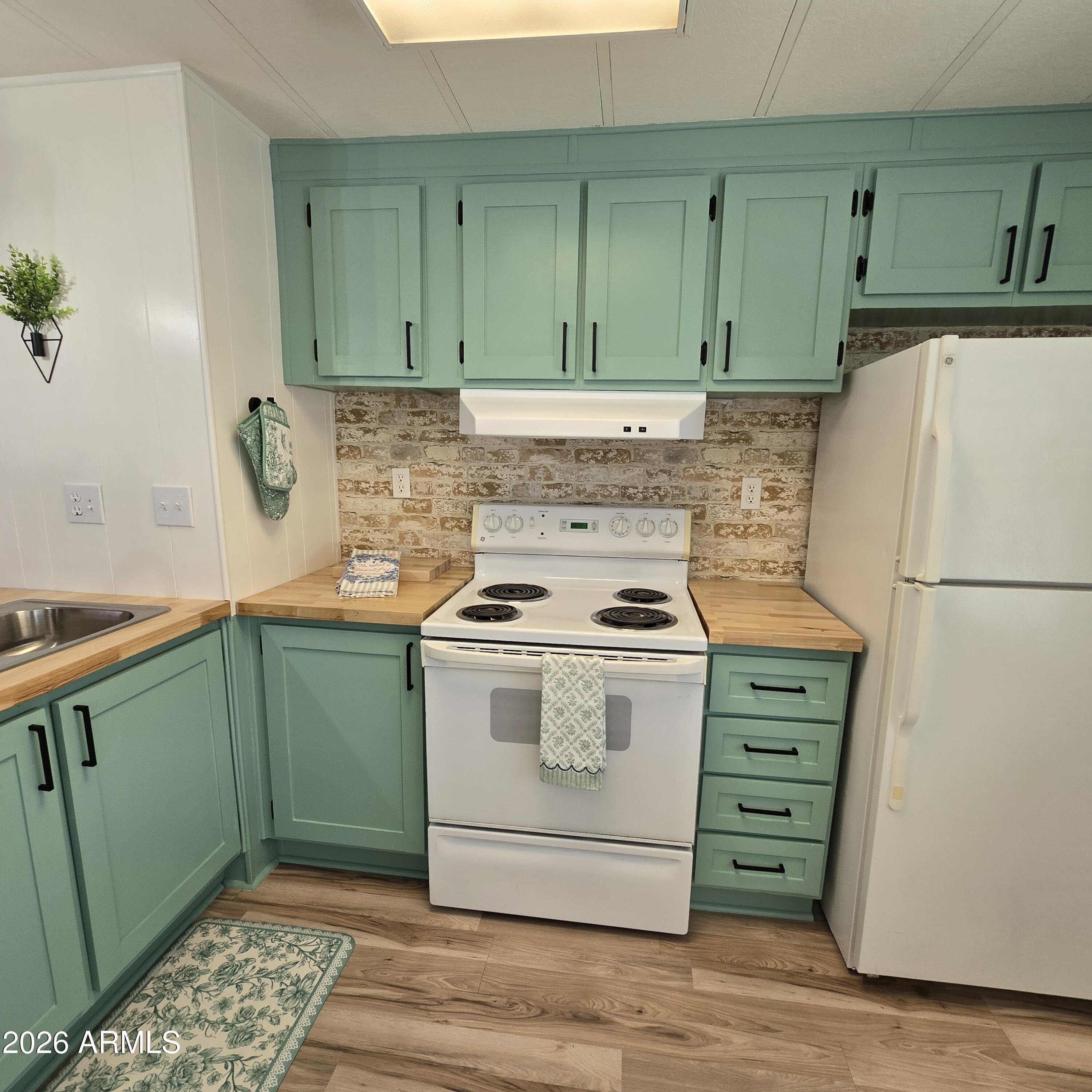 11411 N 91ST Avenue 28