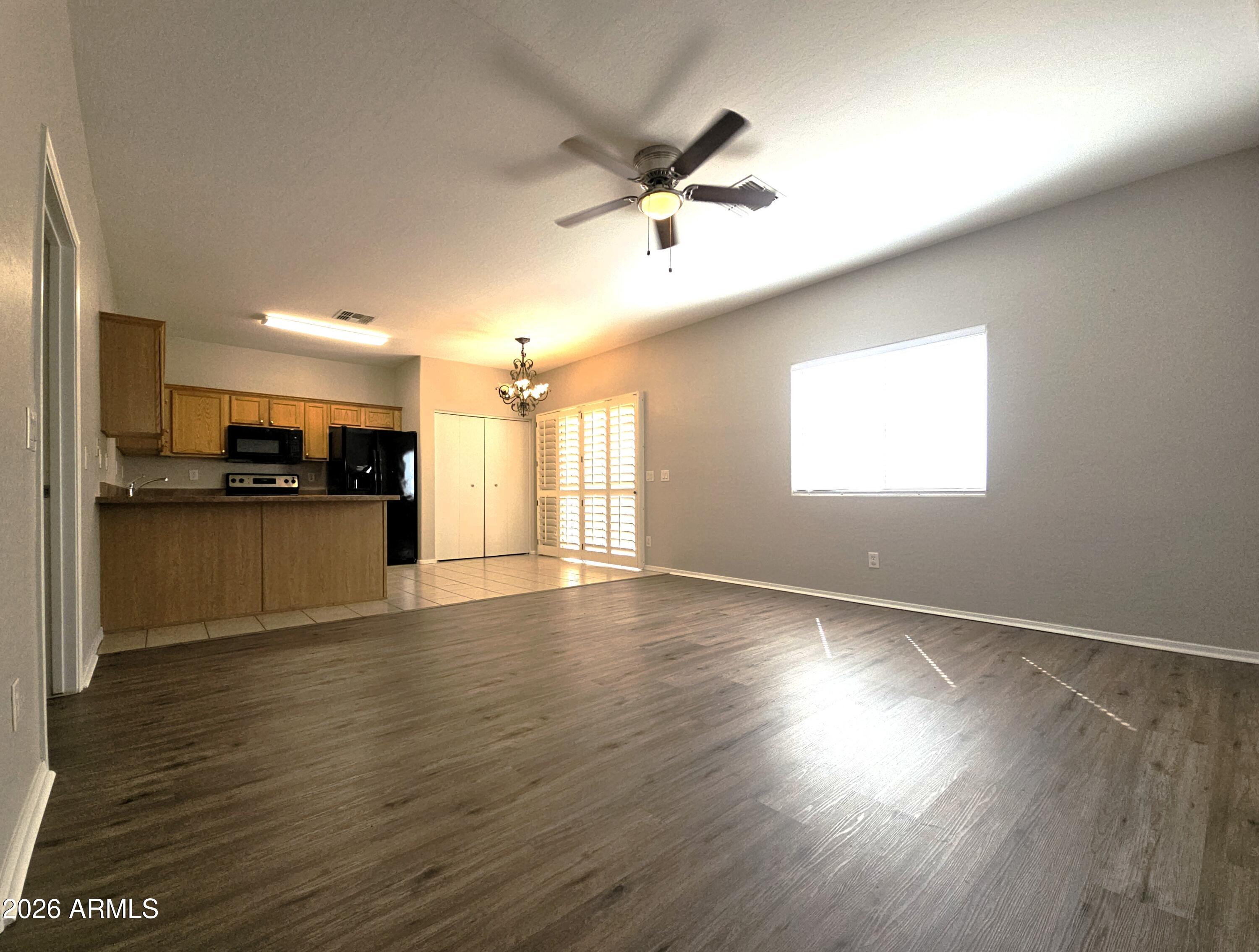 2300 E MAGMA Road 128