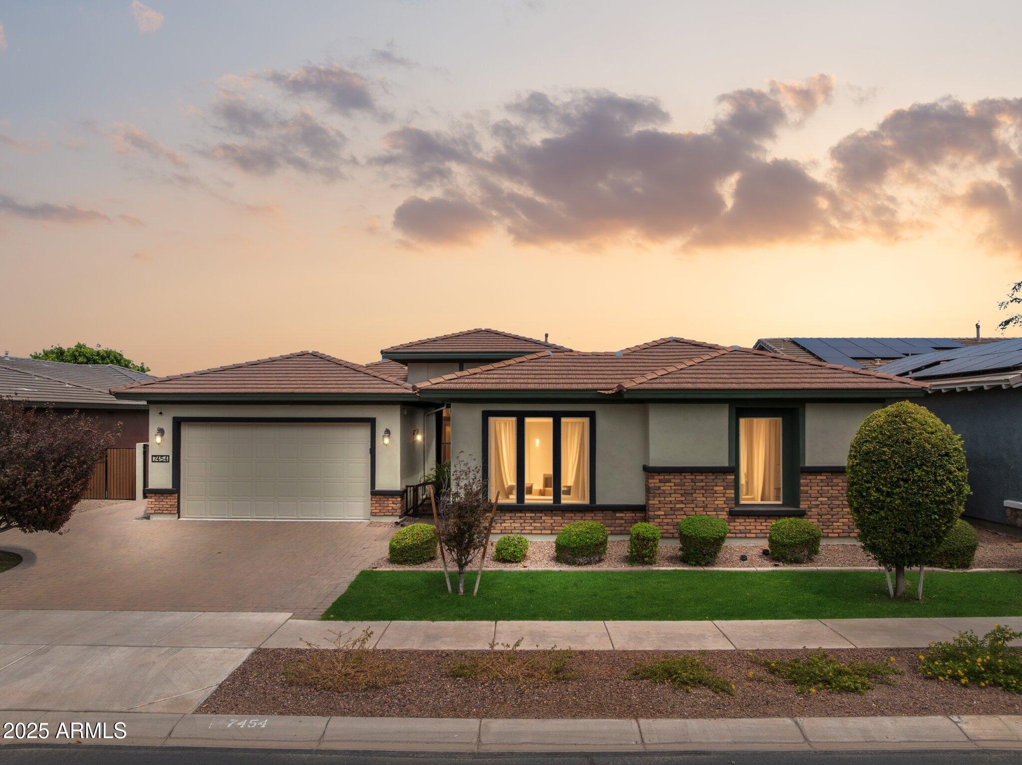 7454 E PERALTA Avenue