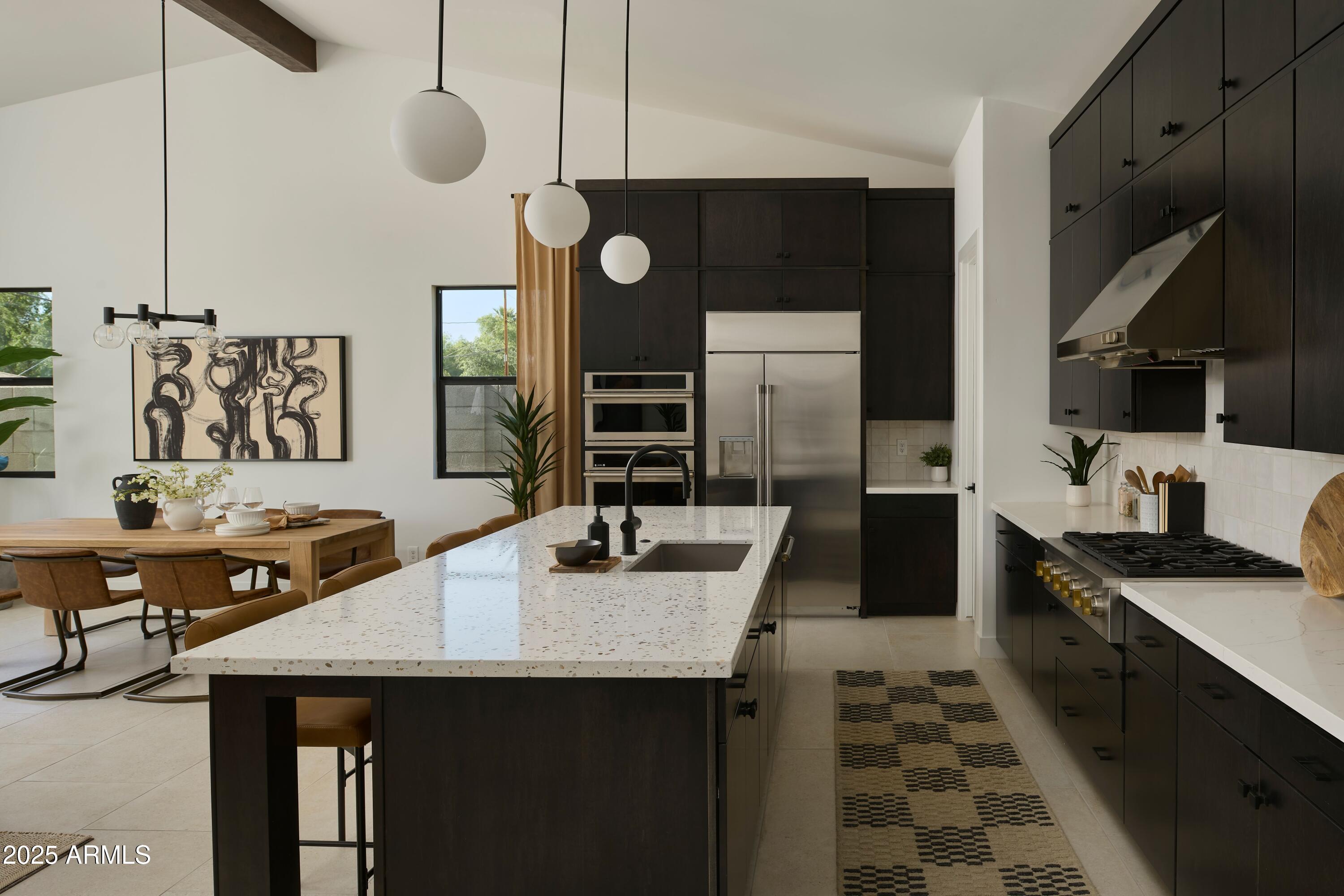 2916 E Sells Drive
