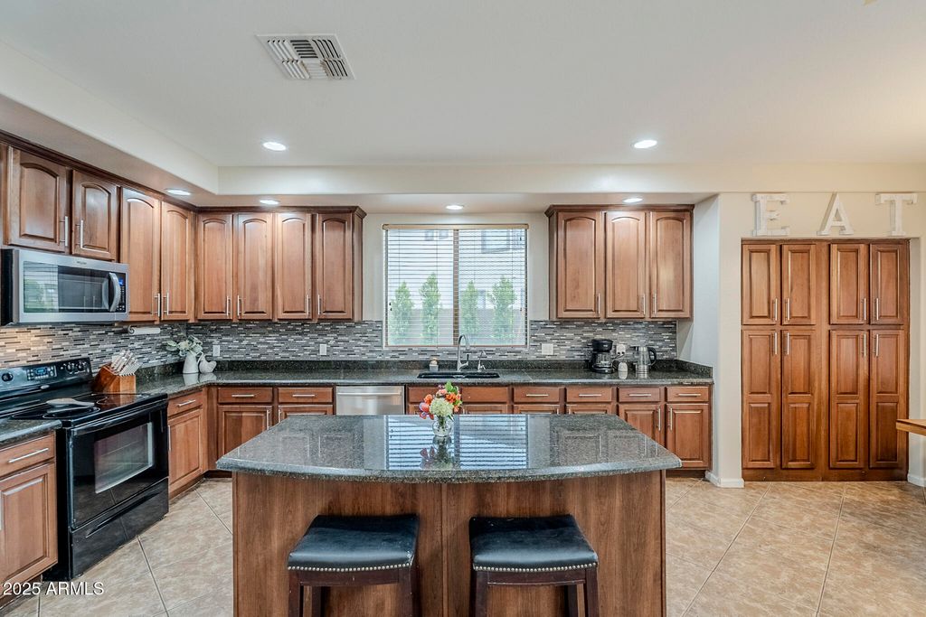 Photo of 44022 N 43rd Drive, Anthem, AZ 85087 (MLS # 6931500)