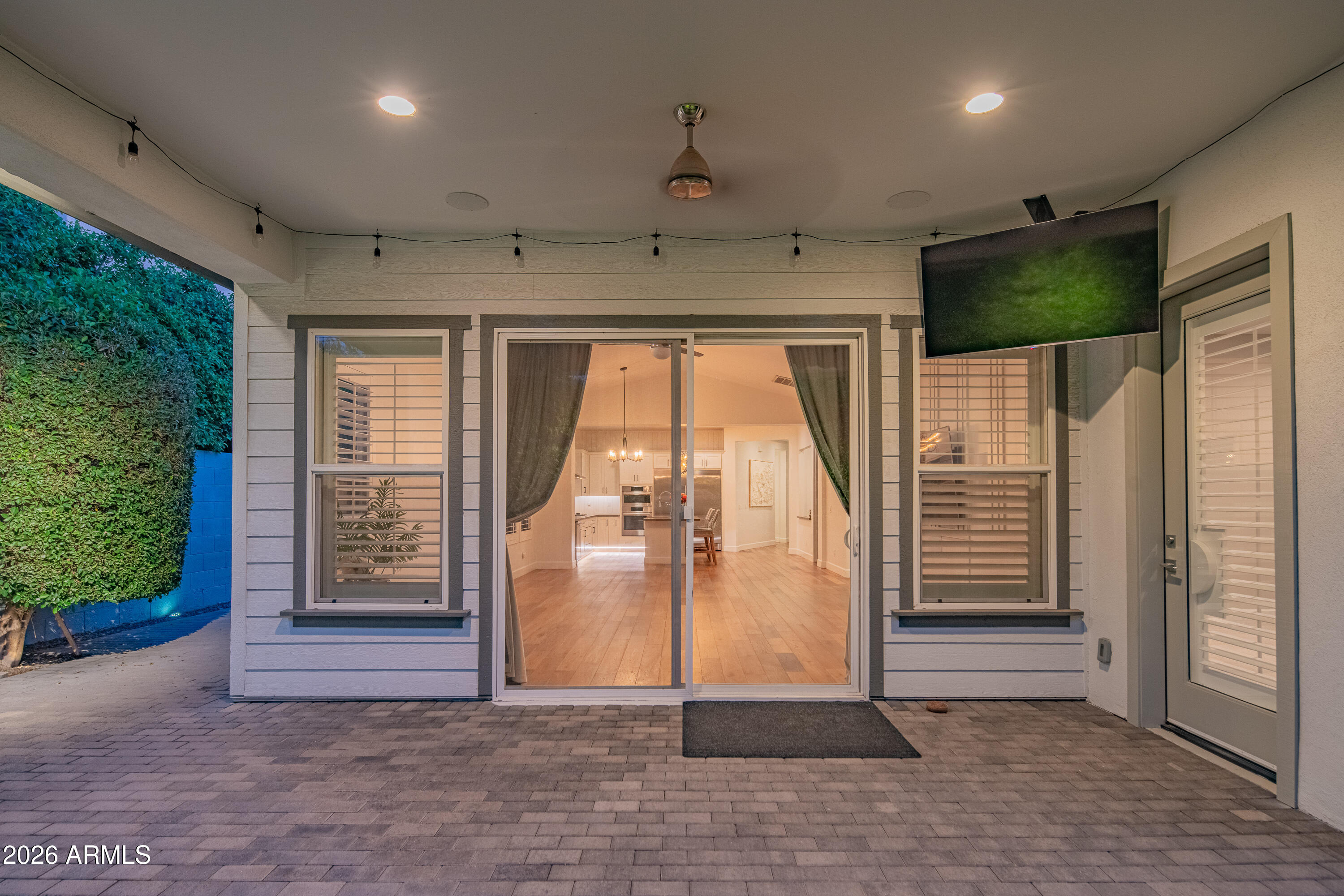 3850 E CRITTENDEN Lane