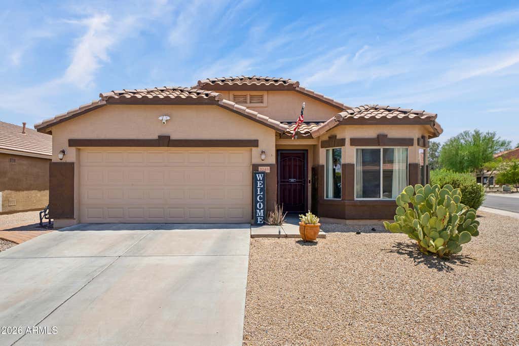 Photo of 3243 W Allens Peak Drive, San Tan Valley, AZ 85144 (MLS # 7050666)