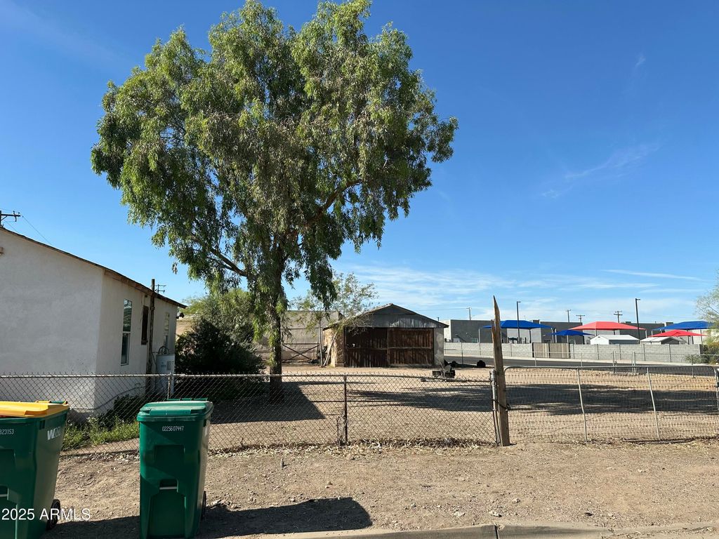 Photo of 115 E 4th Street, Eloy, AZ 85131 (MLS # 6873335)