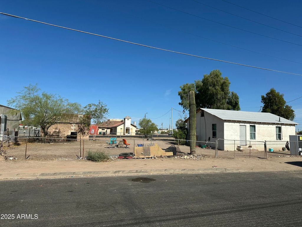 Photo of 115 E 4th Street, Eloy, AZ 85131 (MLS # 6873335)