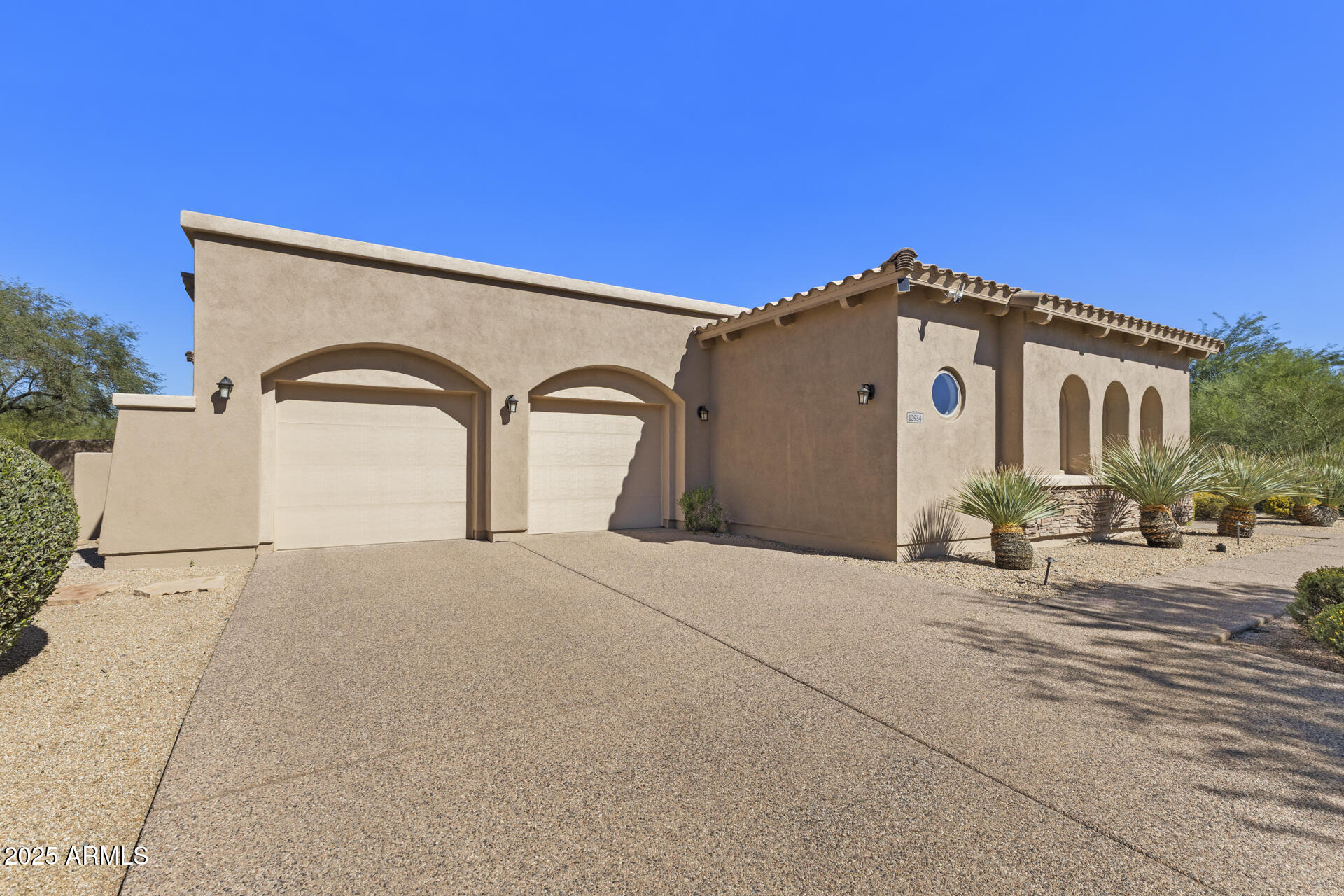 10934 E LA VERNA Way