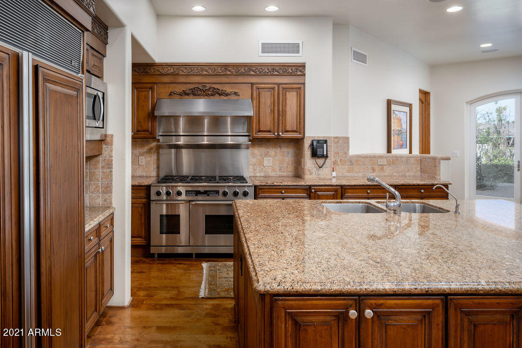 CASA BLANCA ESTATES LOT 20-37 & TR A - Residential