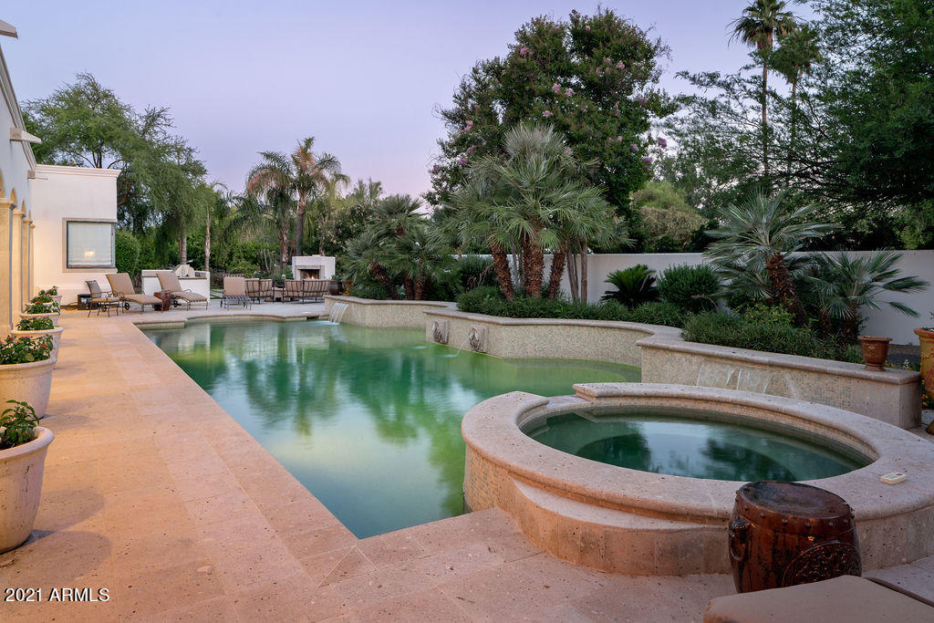 CASA BLANCA ESTATES LOT 20-37 & TR A - Residential