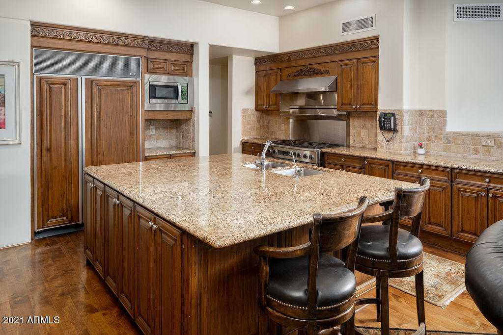 CASA BLANCA ESTATES LOT 20-37 & TR A - Residential
