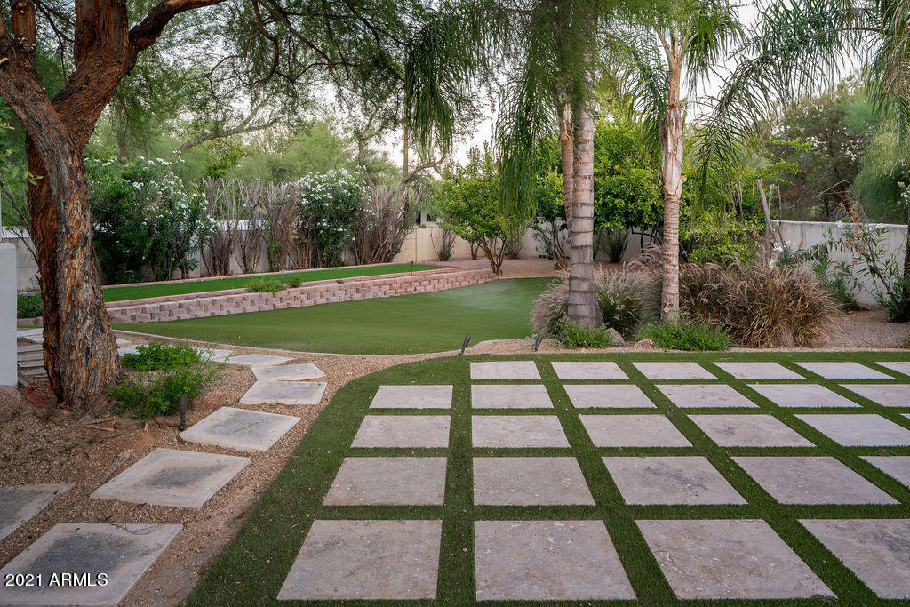 CASA BLANCA ESTATES LOT 20-37 & TR A - Residential