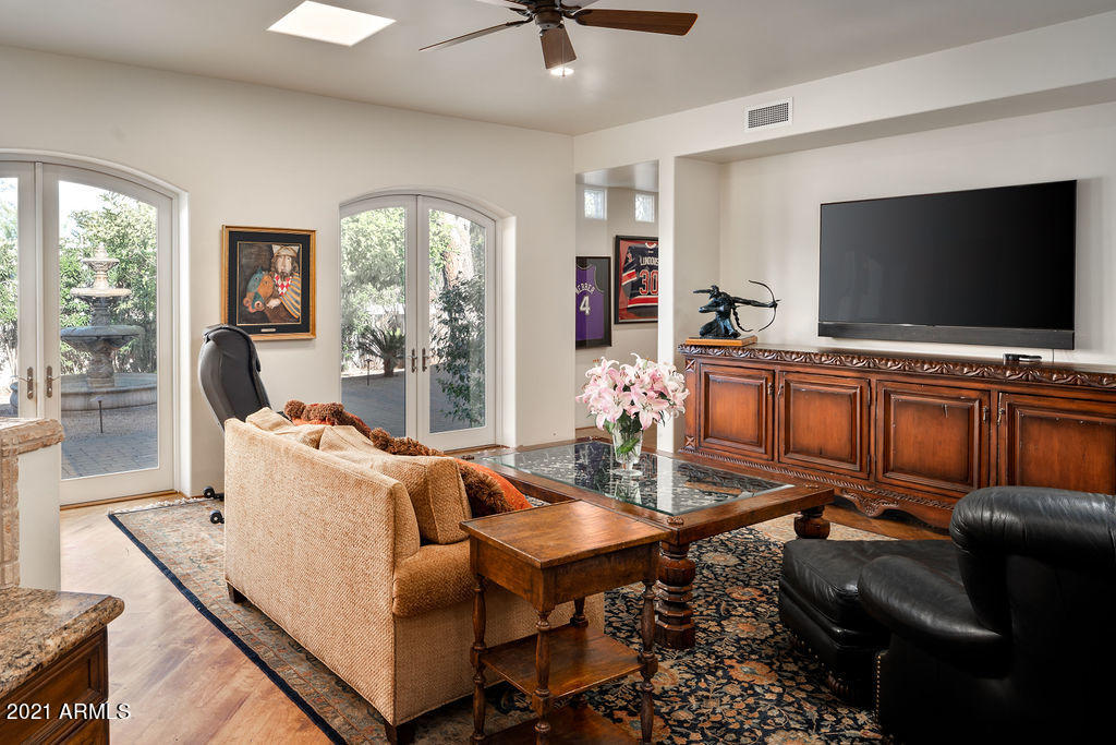 CASA BLANCA ESTATES LOT 20-37 & TR A - Residential