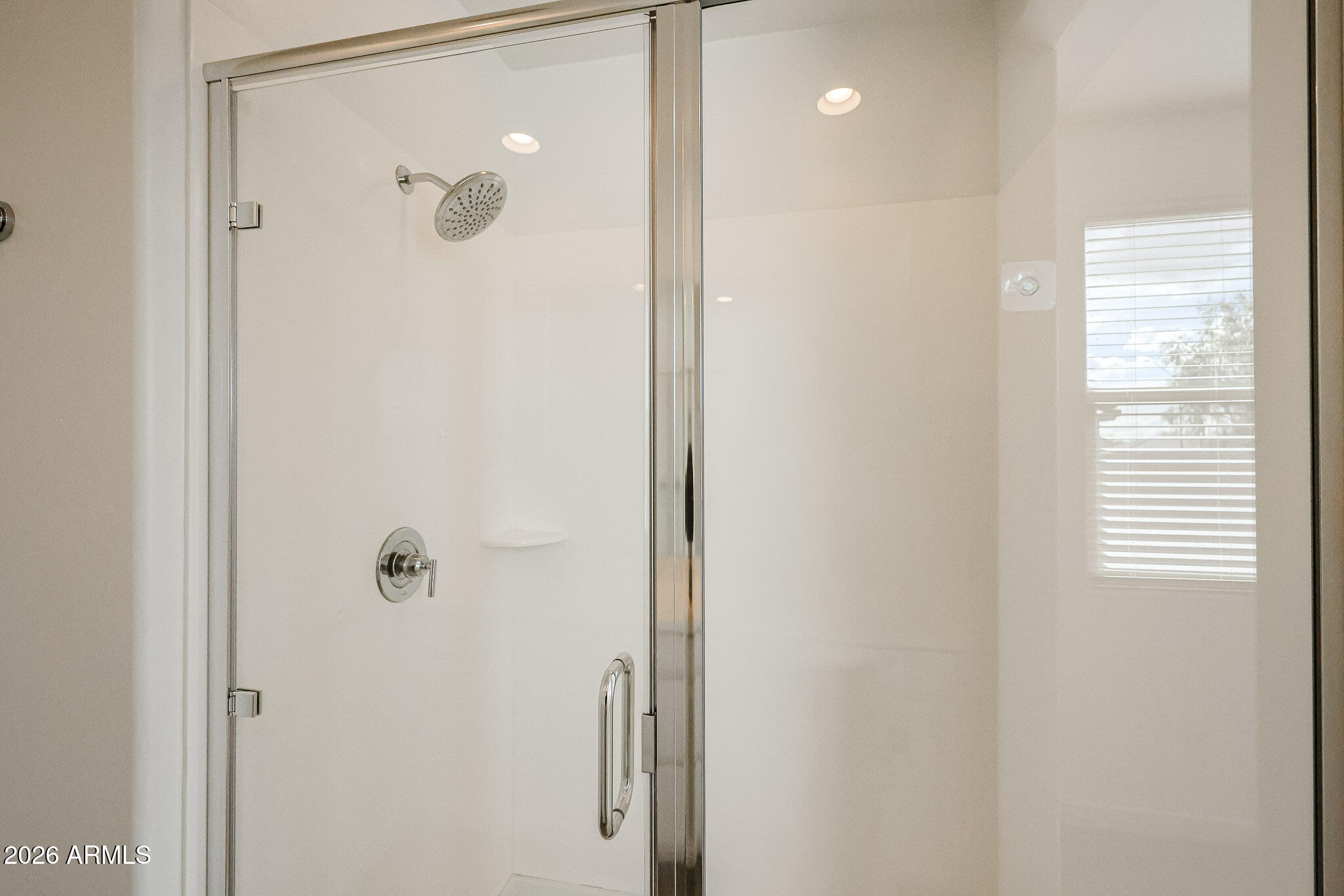 2560 N MORRISON Avenue