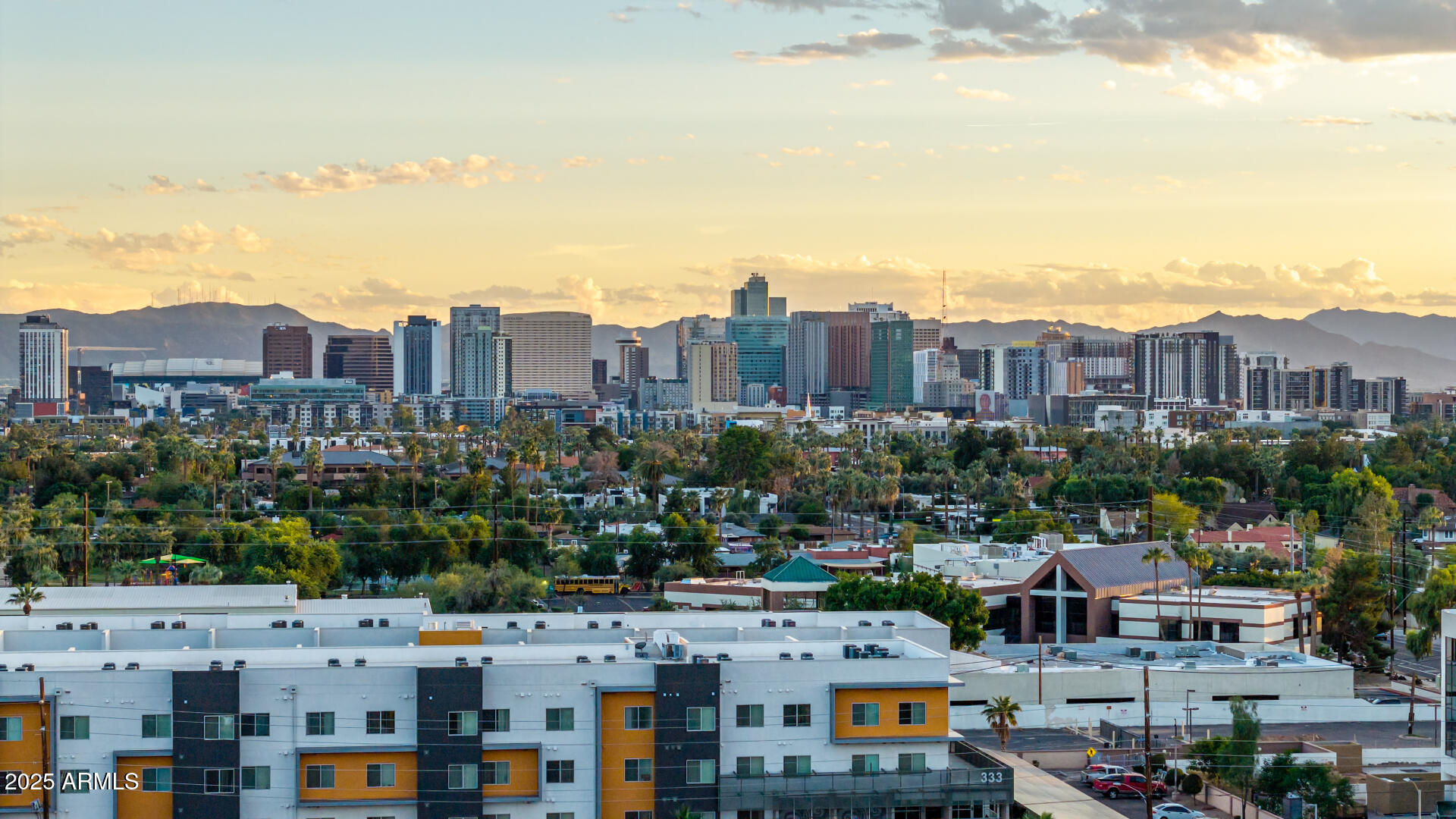 332 E WINDSOR Avenue