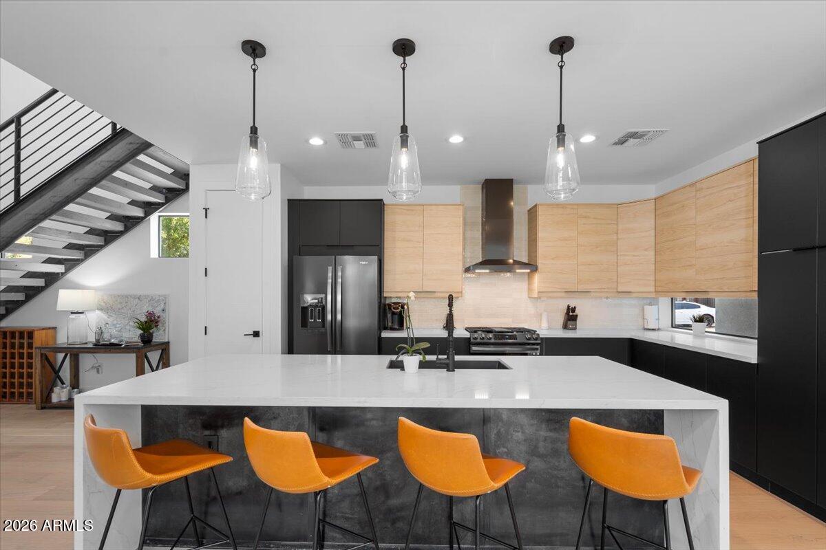 220 W Monterosa Street