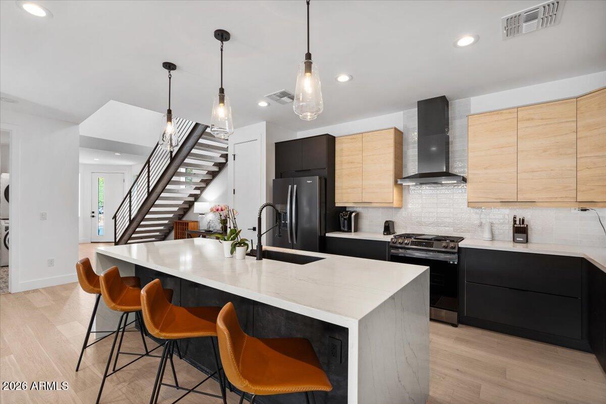 220 W Monterosa Street