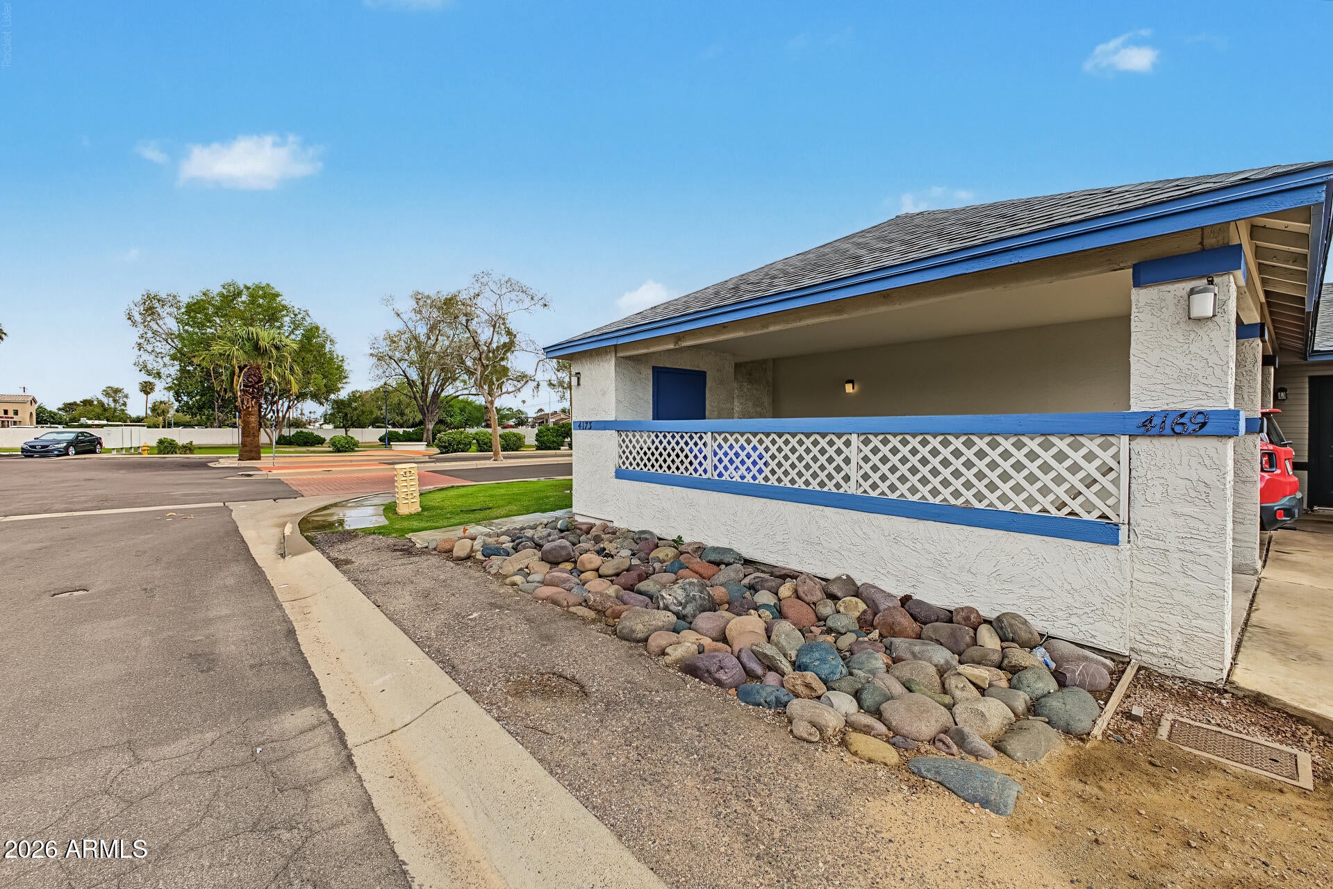 4173 E HUNTINGTON Drive