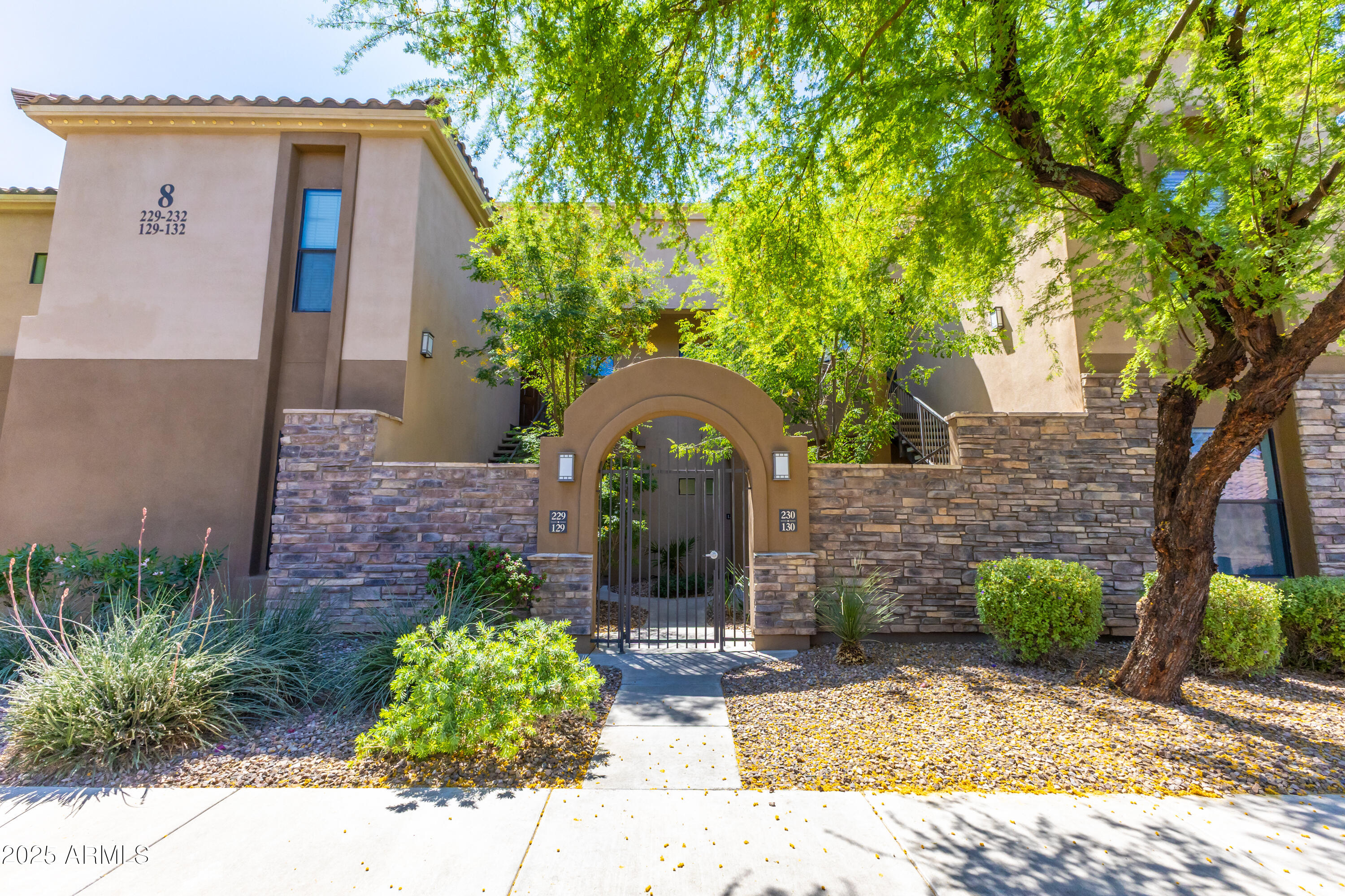 7027 N SCOTTSDALE Road 229