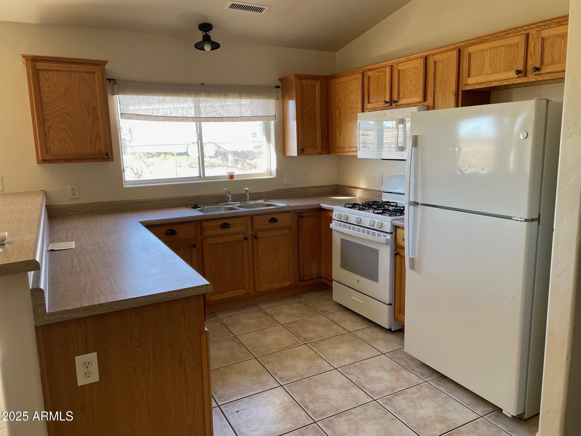 6076 N VIEWPOINT Drive