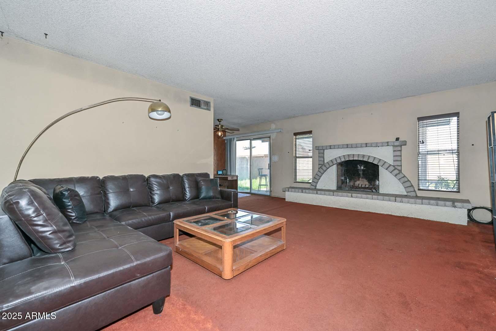 7210 W WINDSOR Boulevard