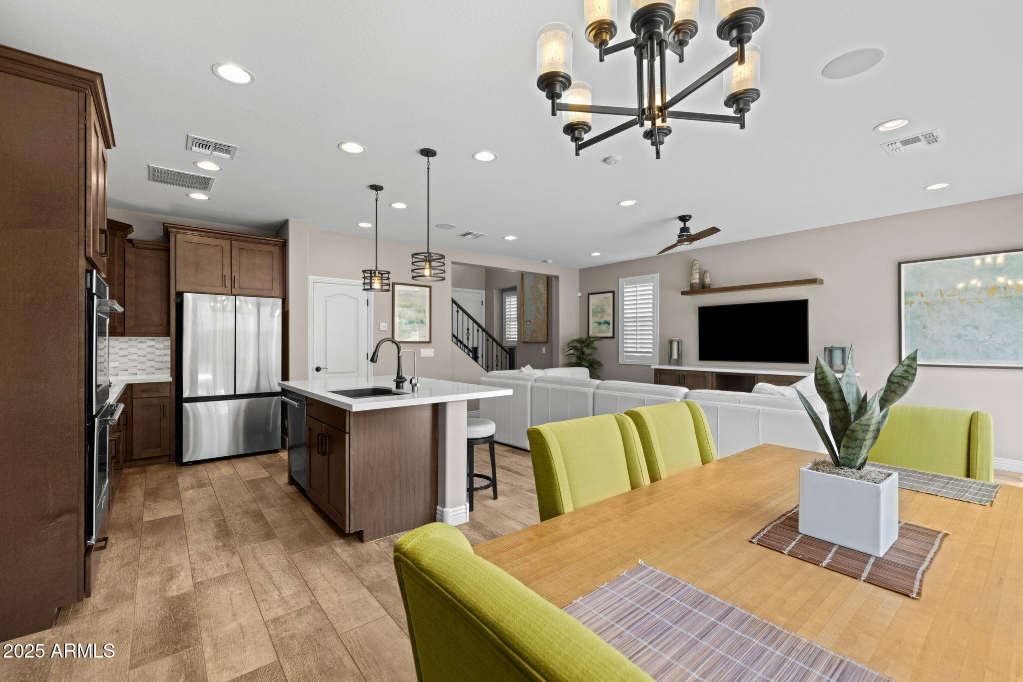 9743 E KINETIC Drive