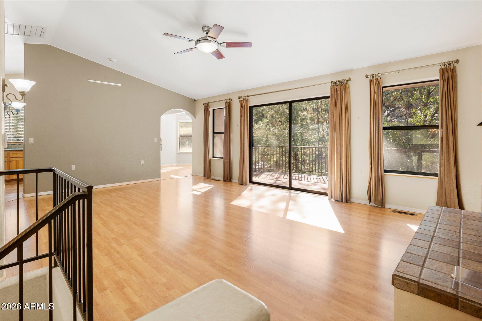 1466 E VALLEY VIEW Road