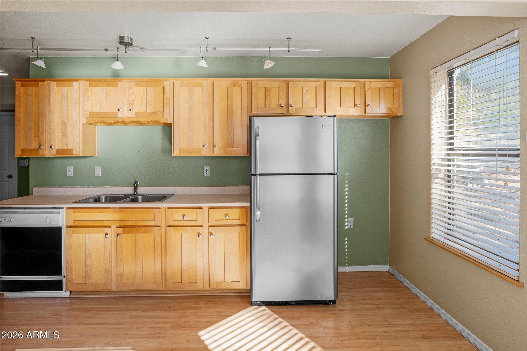 CATHEDRAL PINES - Residential