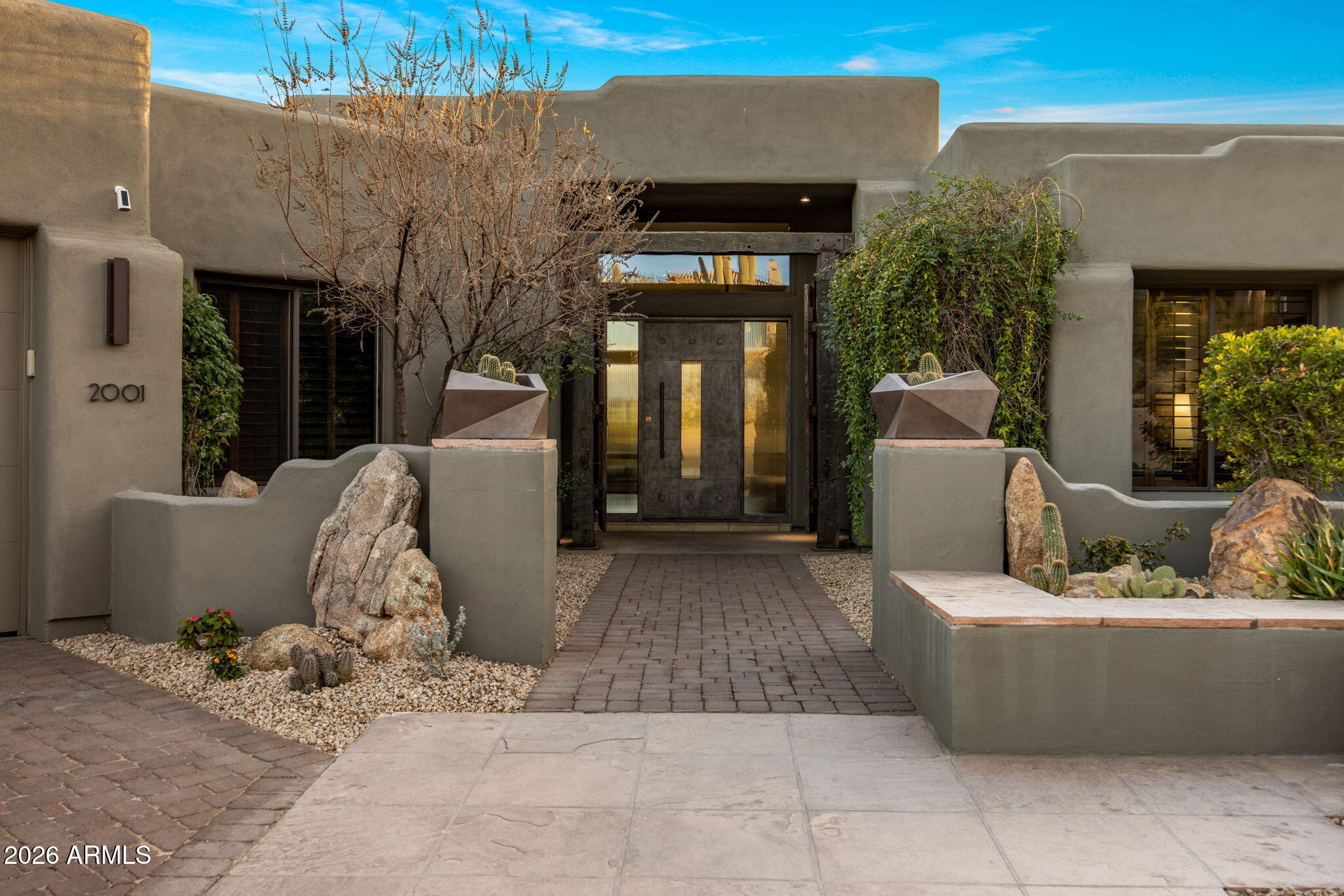 10040 E HAPPY VALLEY Road 2001