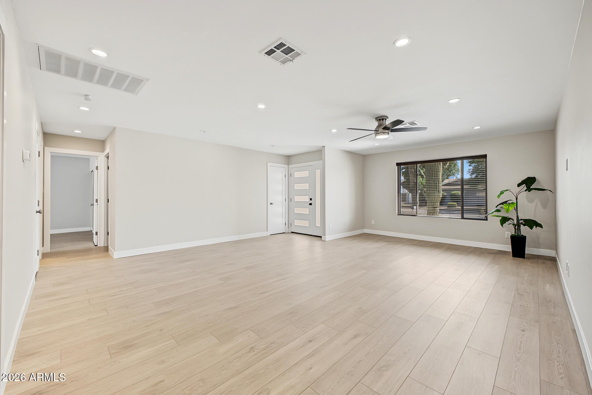 1650 W LOMA Lane