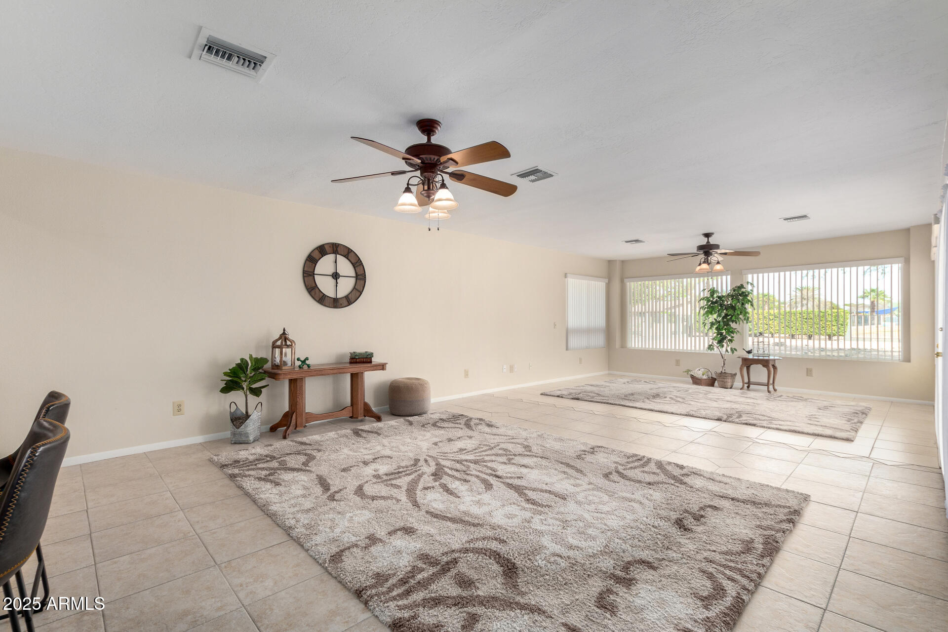 10118 W CONCHO Circle