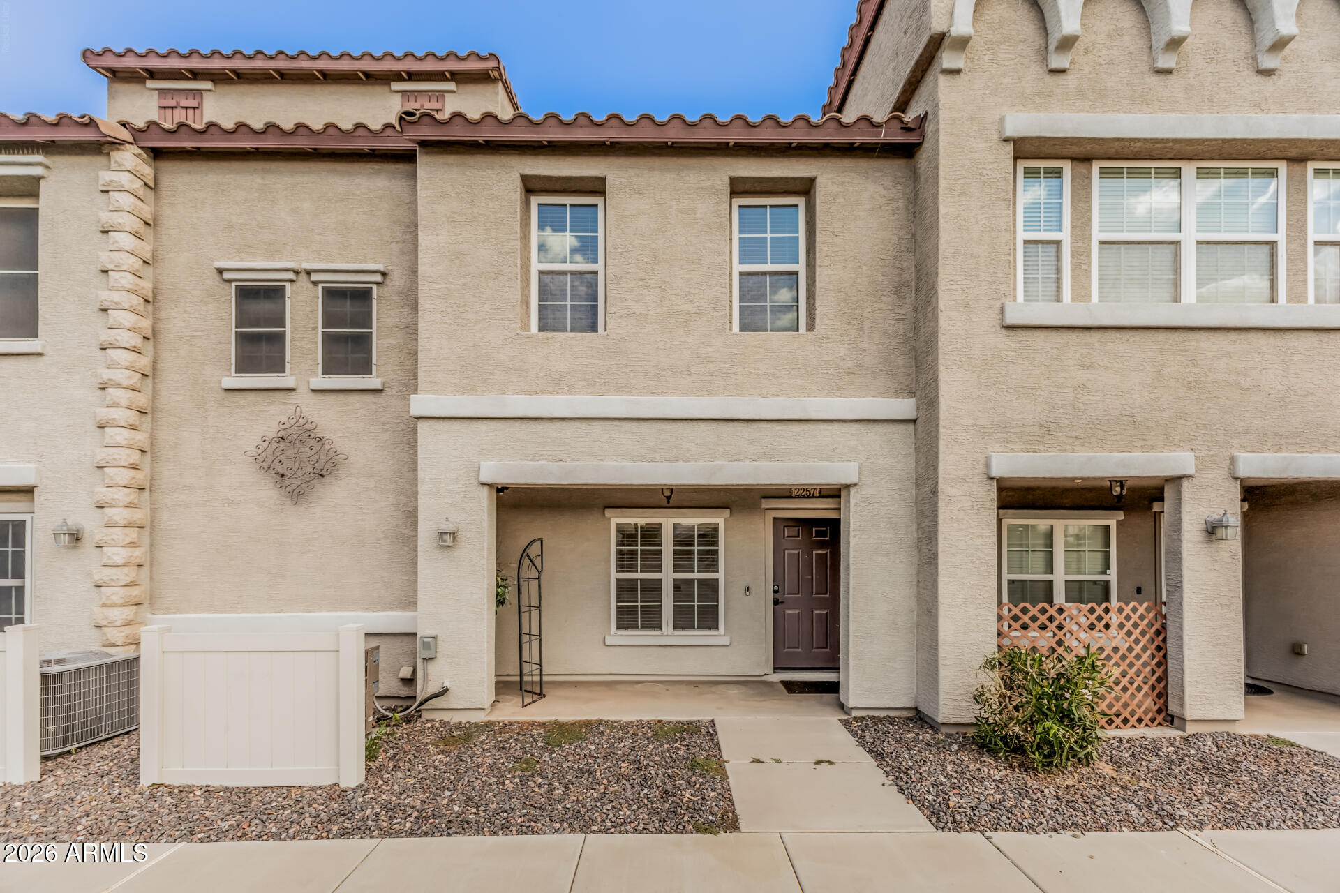 2257 E HUNTINGTON Drive