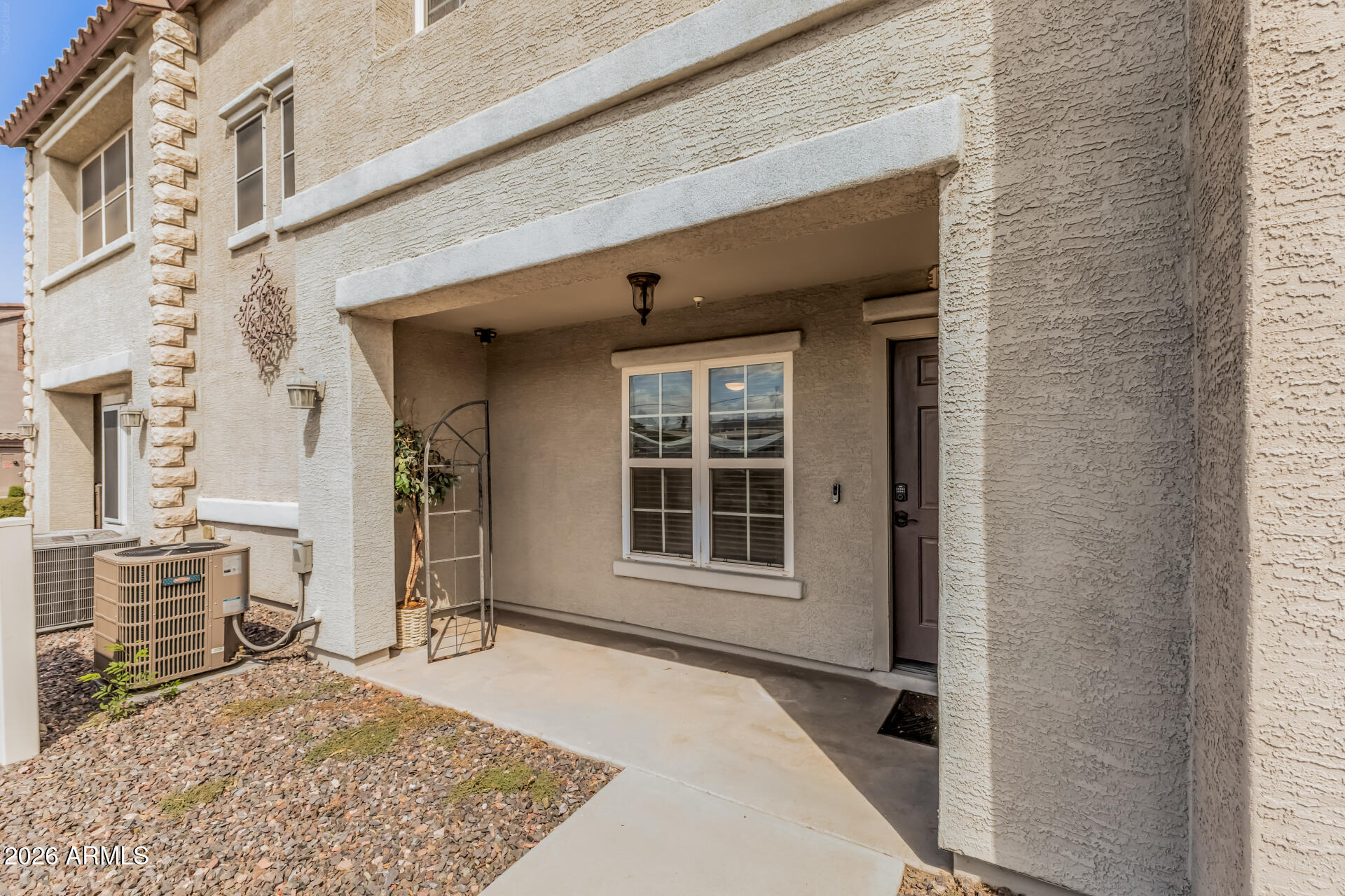 2257 E HUNTINGTON Drive