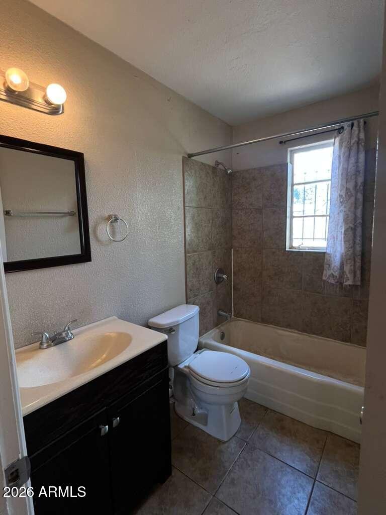 3242 W SELLS Drive