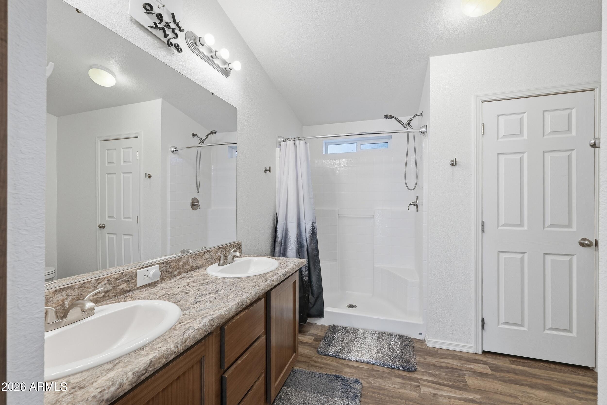 PINE RIDGE ADDITION REPLATTED - Residential