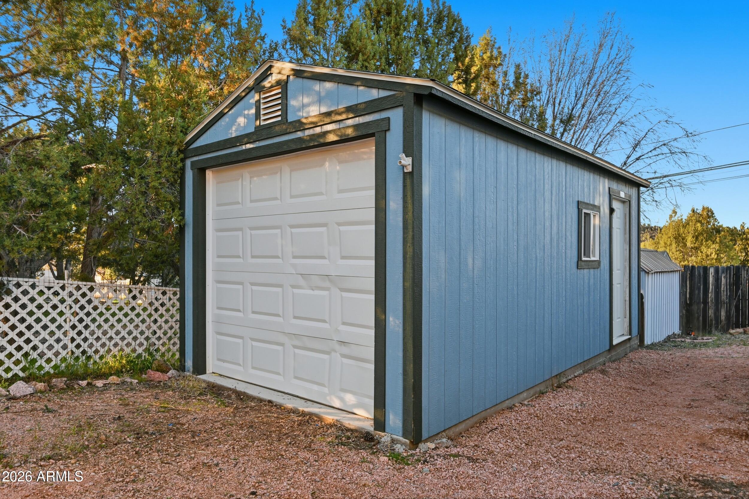 PINE RIDGE ADDITION REPLATTED - Residential