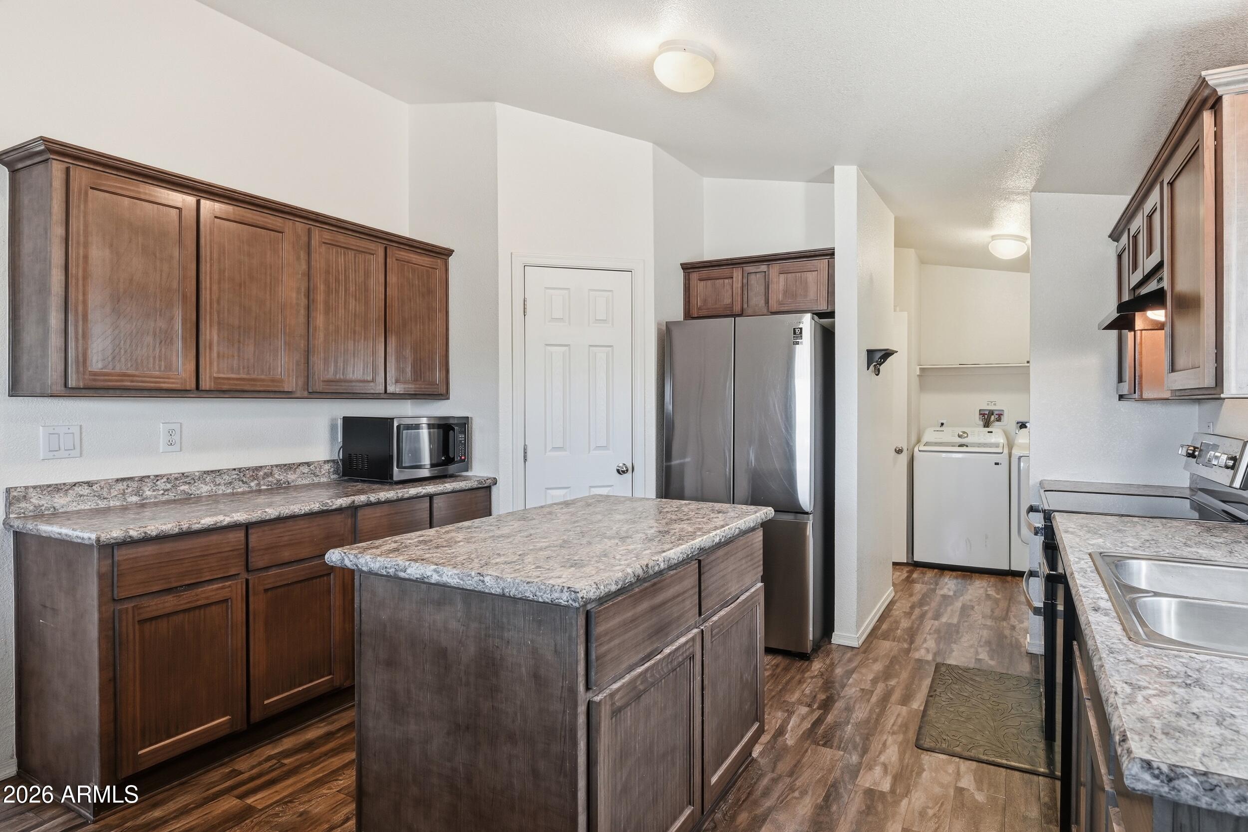 PINE RIDGE ADDITION REPLATTED - Residential
