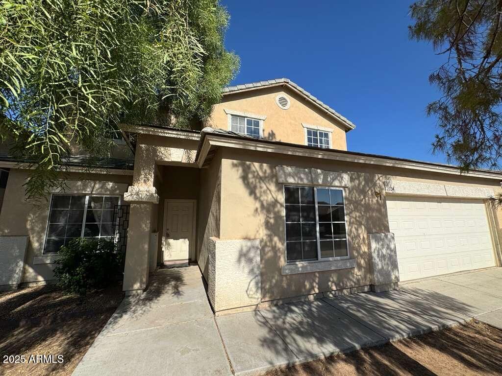 104 S EVERGREEN Street