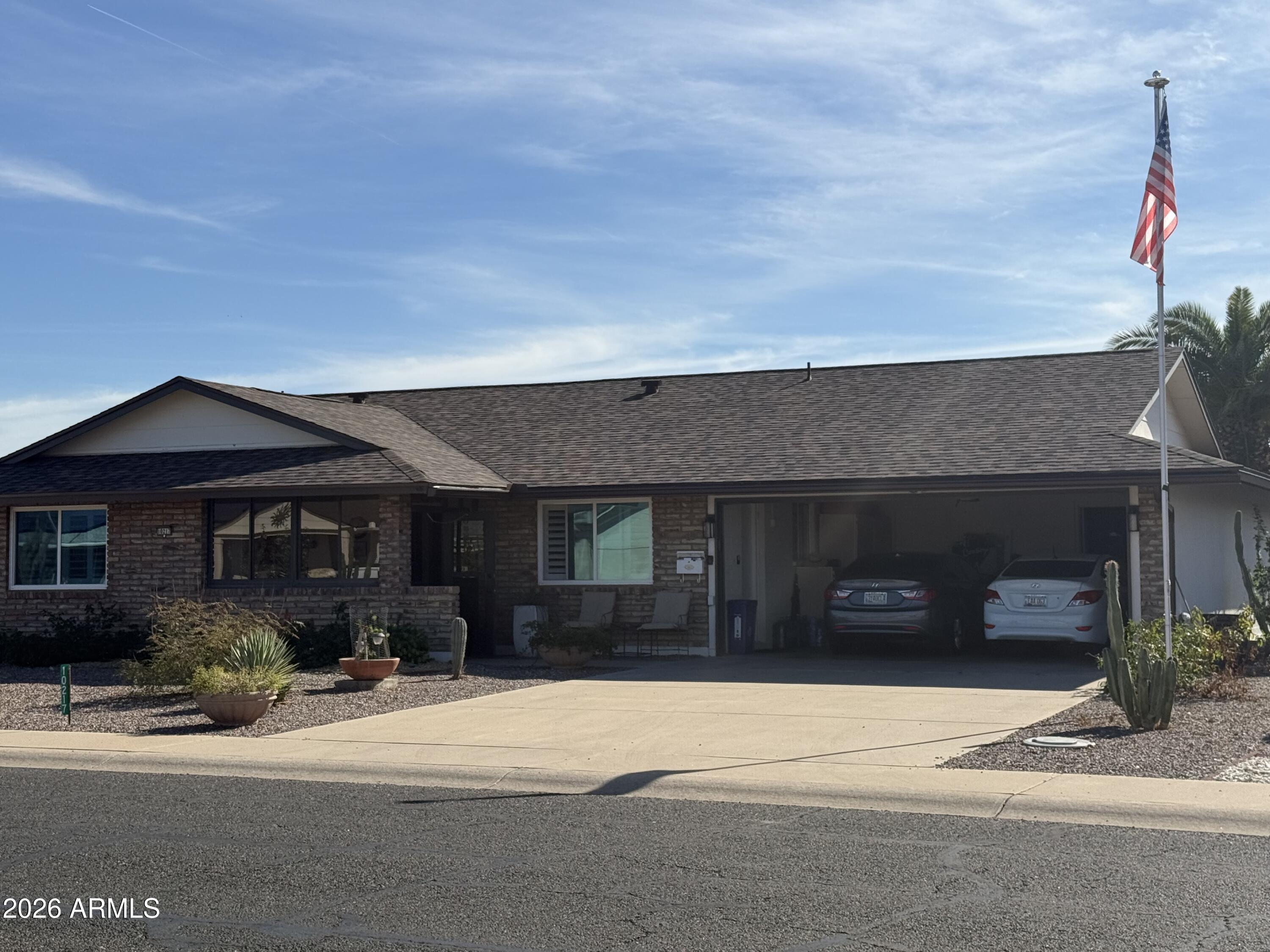 10217 W MISSION Lane W