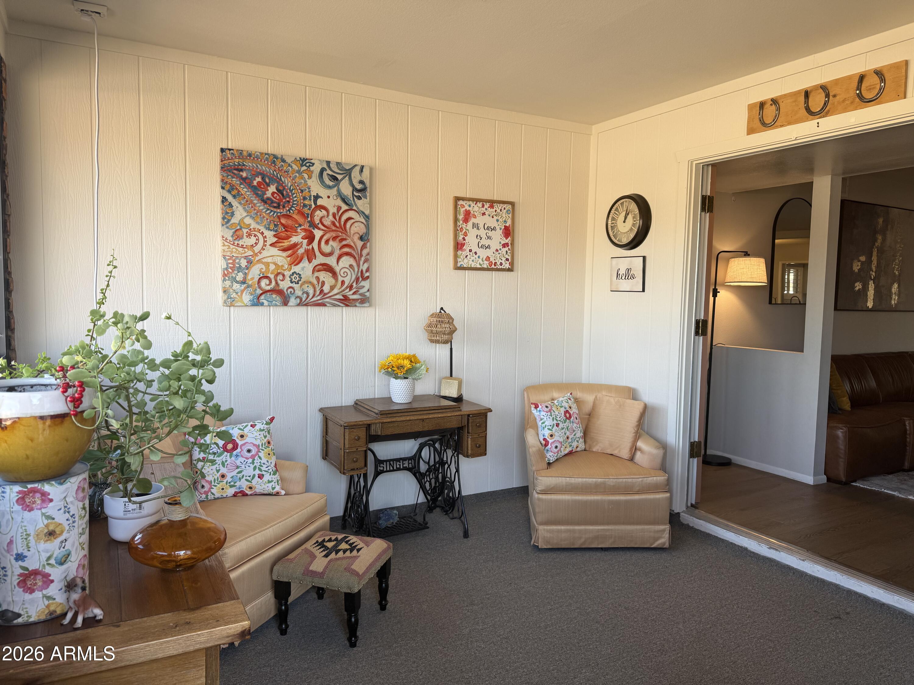 10217 W MISSION Lane W