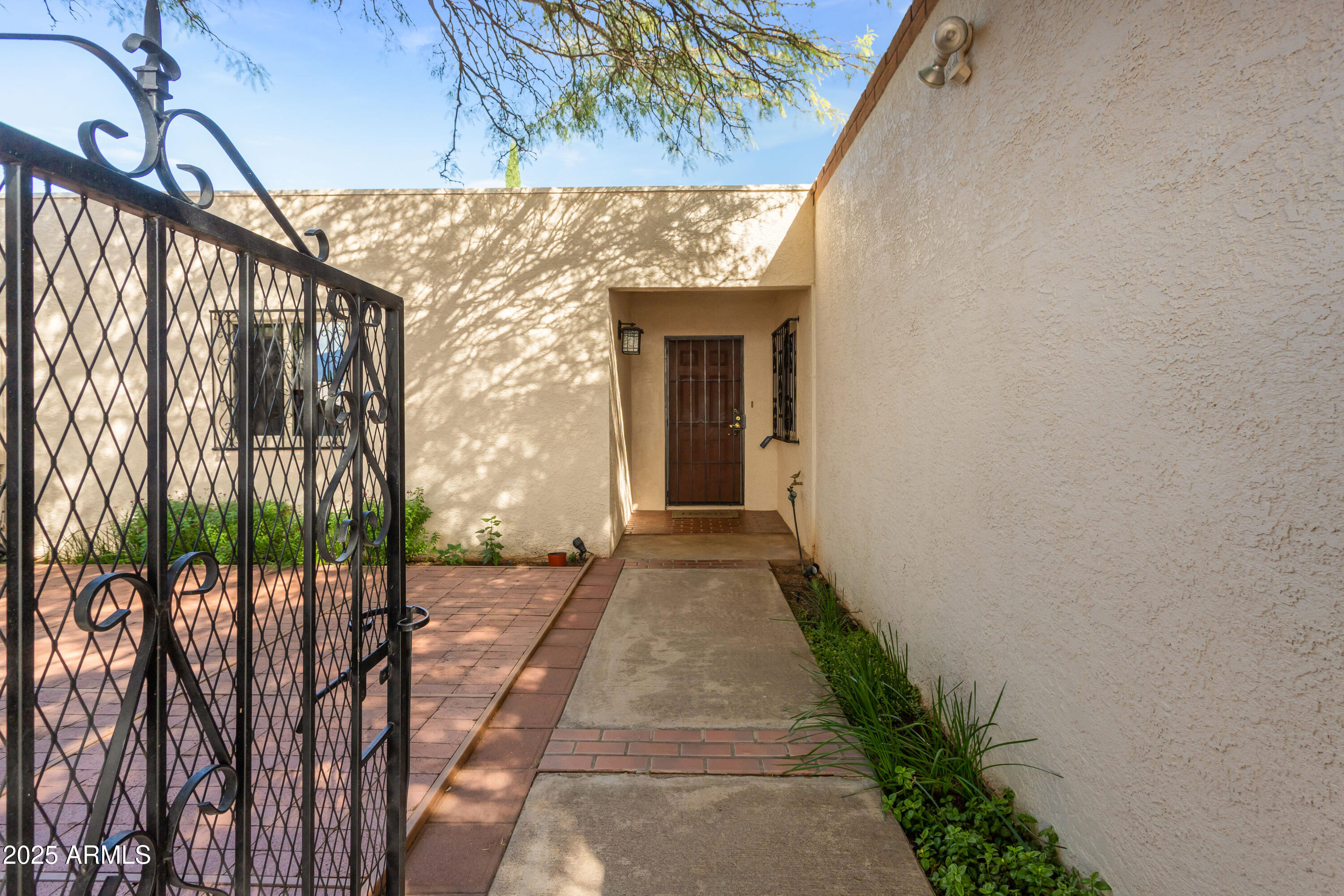 1057 Carmelita Drive