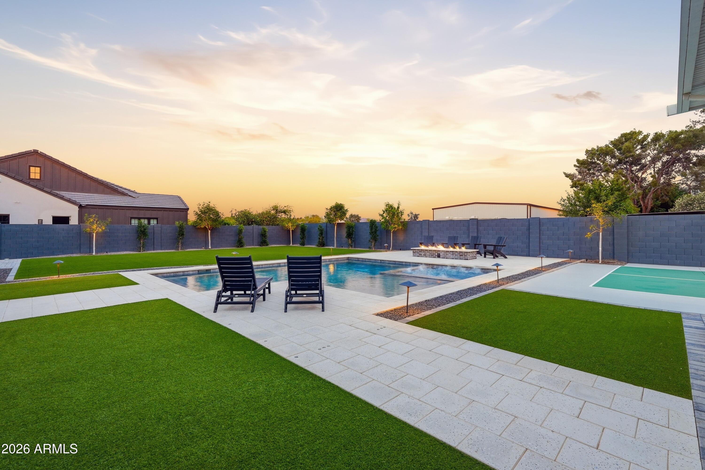 AVALON AT CHANDLER - Residential