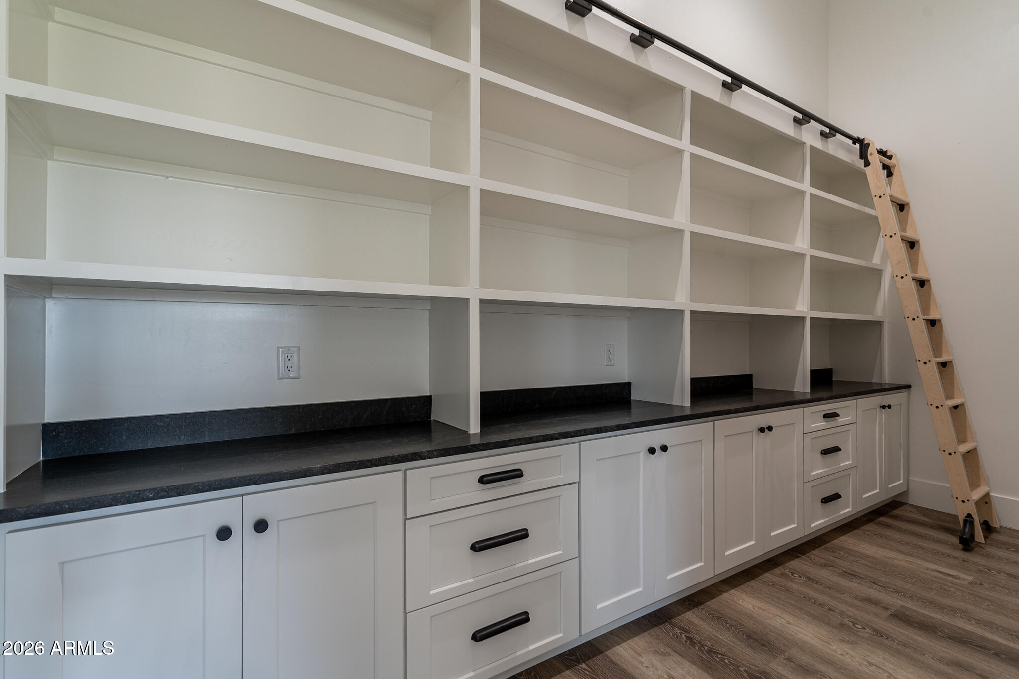 AVALON AT CHANDLER - Residential