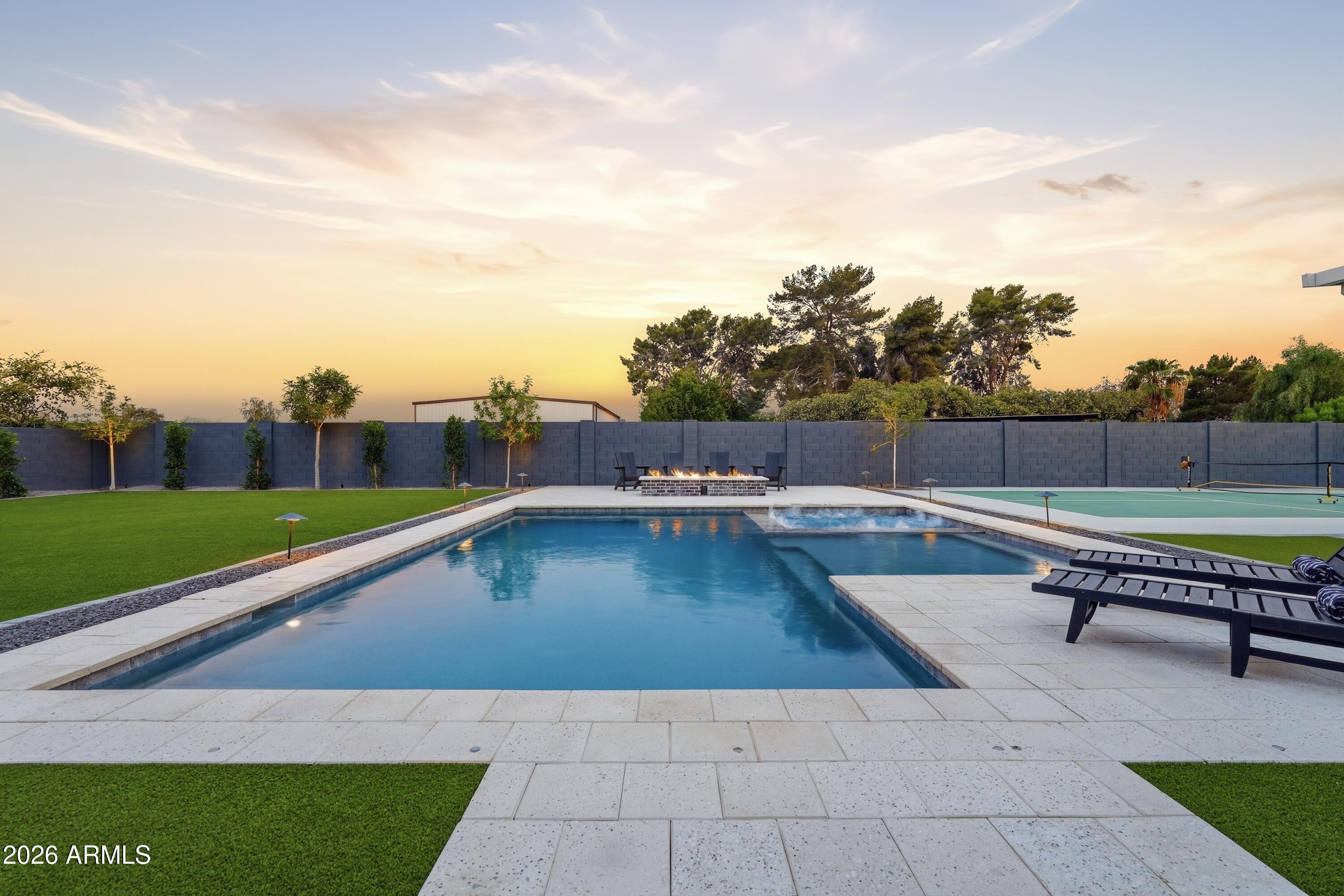 AVALON AT CHANDLER - Residential