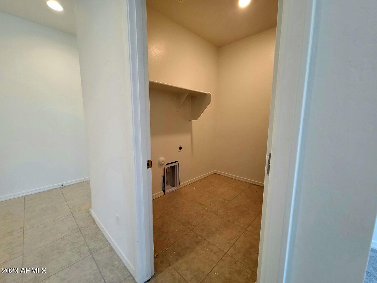 Photo 9 of 24 of 18421 N ALCAZAR Street house