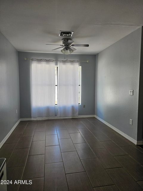 Single Family Residence in Phoenix AZ 16405 39TH Street 7.jpg